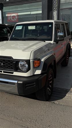 تويوتا لاند كروزر 76